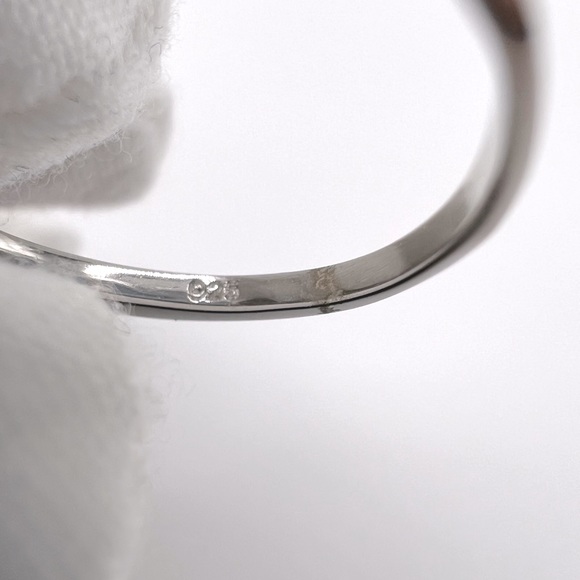 Sale $20 Firm! Sterling Silver Trillion Shape Tanzanite Cz and Clear Cz Ring - Picture 13 of 16